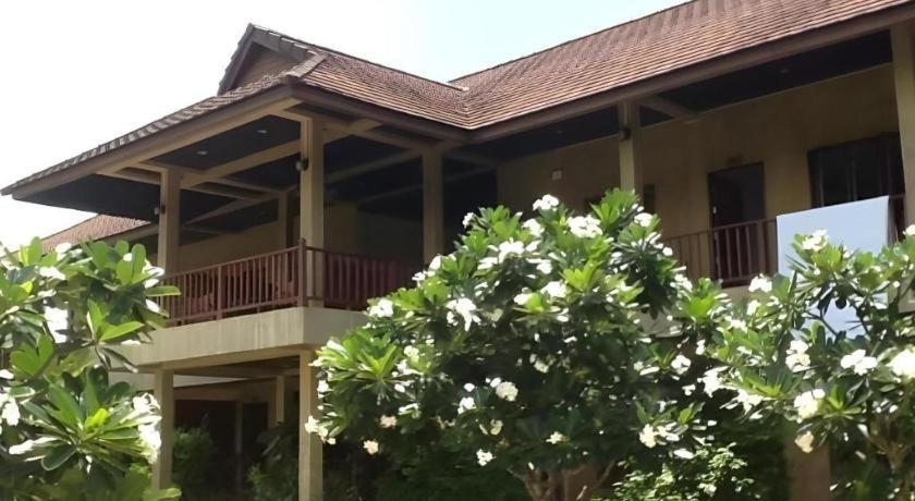 Hotel Phutawanchomdow Tha Li Exterior foto