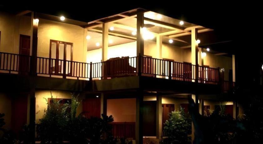 Hotel Phutawanchomdow Tha Li Exterior foto