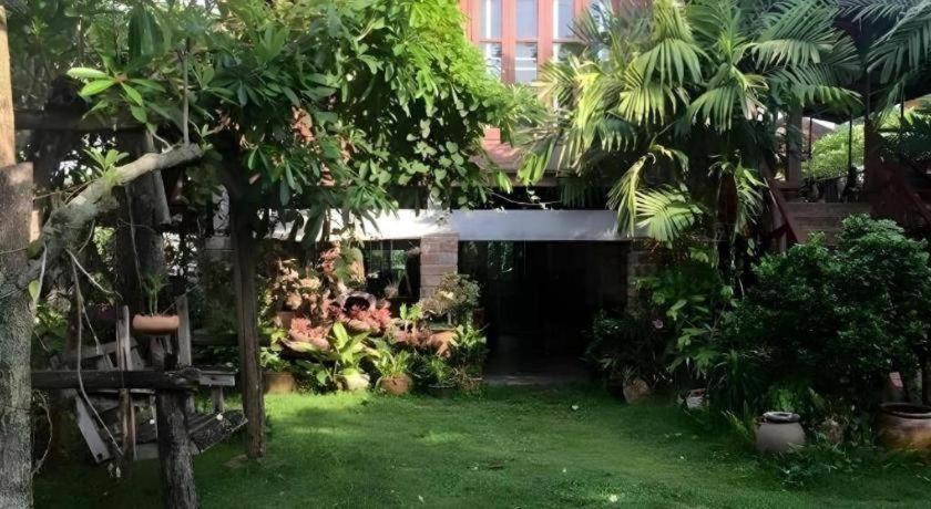 Hotel Phutawanchomdow Tha Li Exterior foto